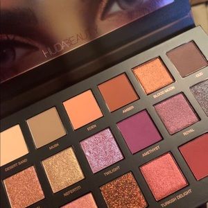 Huda authentic pallet